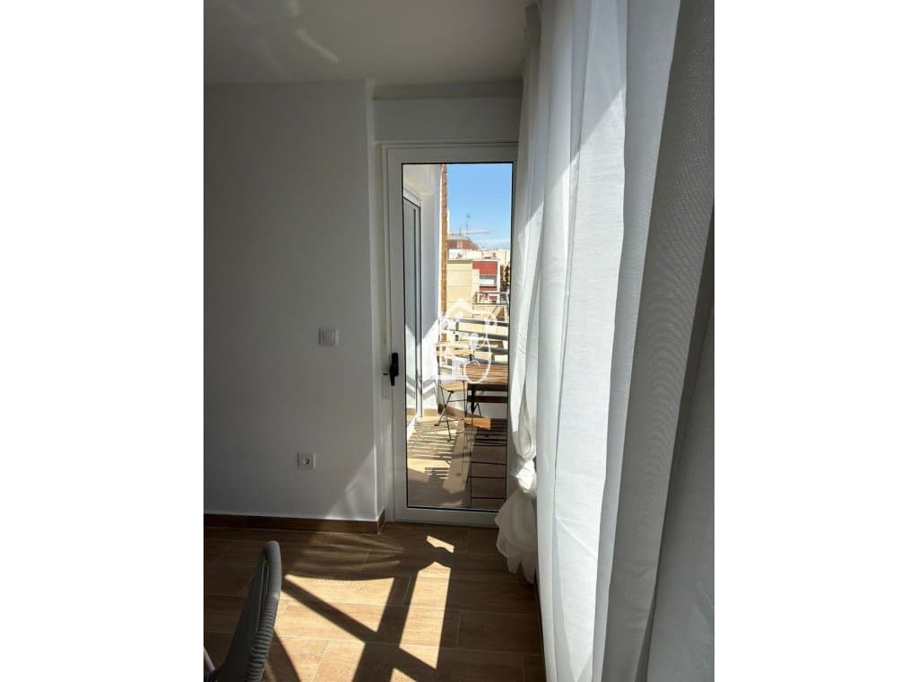 3 makuuhuone Huoneisto vuokrattavana paikassa Torrevieja - 1 200 € (Ref: 9816769)