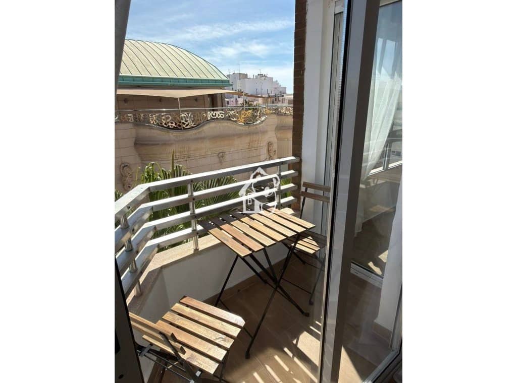 3 makuuhuone Huoneisto vuokrattavana paikassa Torrevieja - 1 200 € (Ref: 9816769)