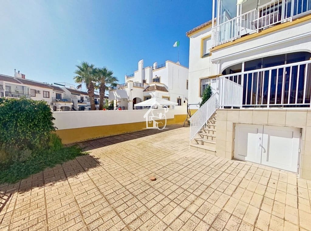 3 sovrum Villa att hyra i La Florida - 1 000 € (Ref: 9819731)