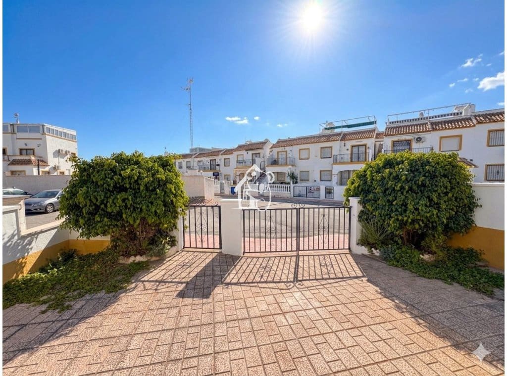3 soverom Villa til leie i La Florida - € 1 000 (Ref: 9819731)
