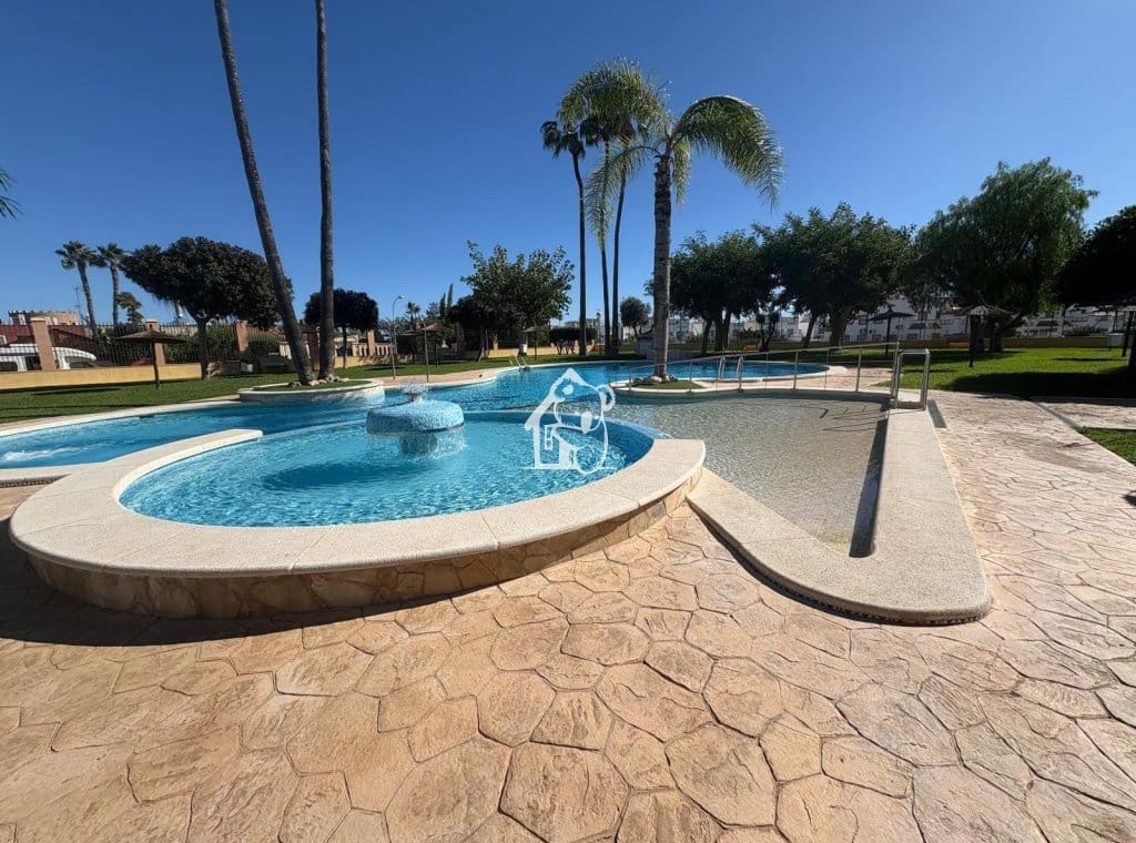 3 soverom Villa til leie i La Florida - € 1 000 (Ref: 9819731)