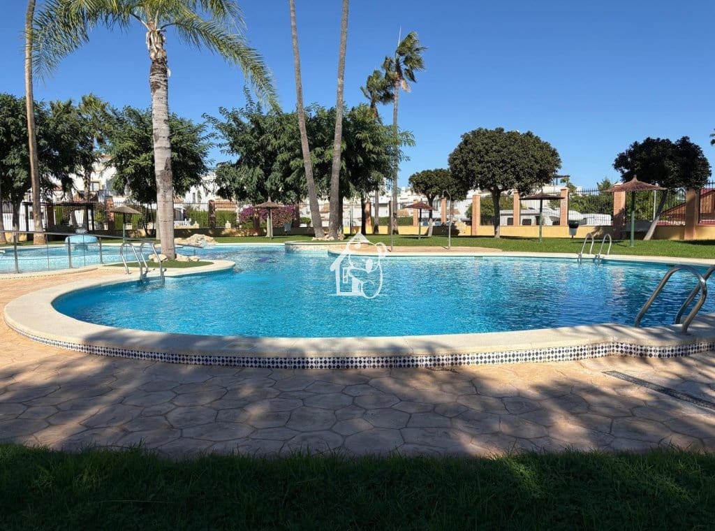 3 soverom Villa til leie i La Florida - € 1 000 (Ref: 9819731)