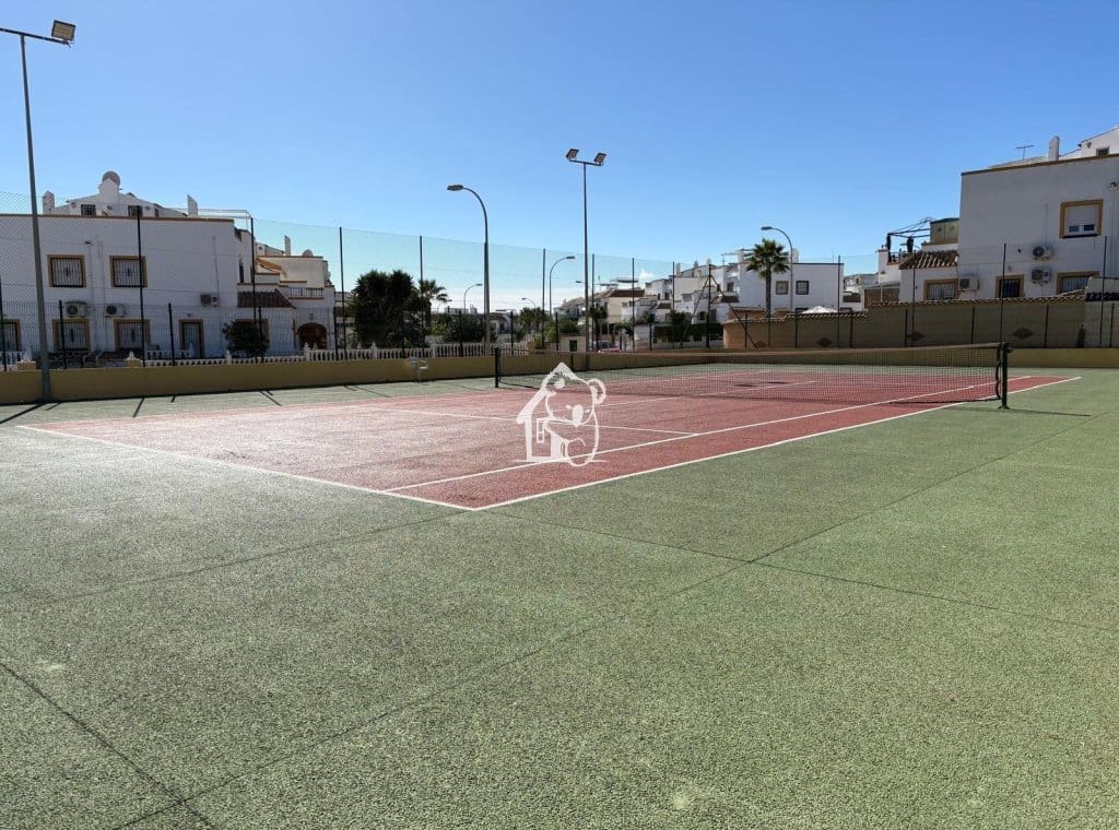 3 soverom Villa til leie i La Florida - € 1 000 (Ref: 9819731)