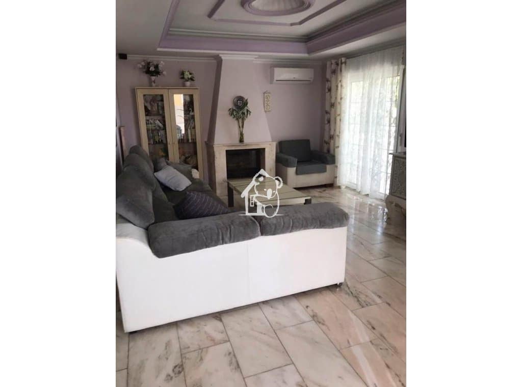 3 quarto Moradia para arrendar em Torrevieja com piscina - 2 800 € (Ref: 9819732)