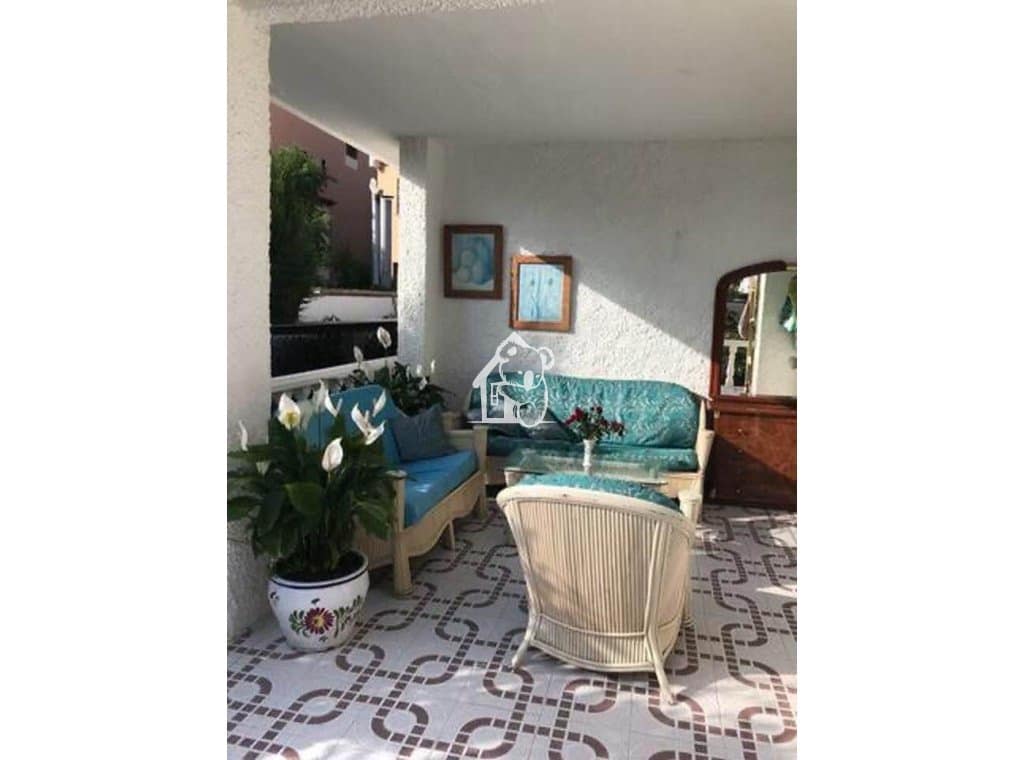 3 quarto Moradia para arrendar em Torrevieja com piscina - 2 800 € (Ref: 9819732)