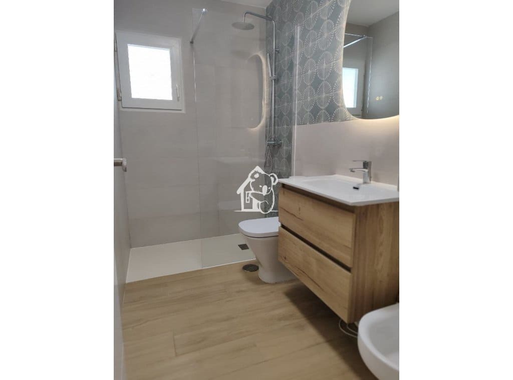 3 soverom Leilighet til leie i Playa Flamenca med garasje - € 1 200 (Ref: 9821829)