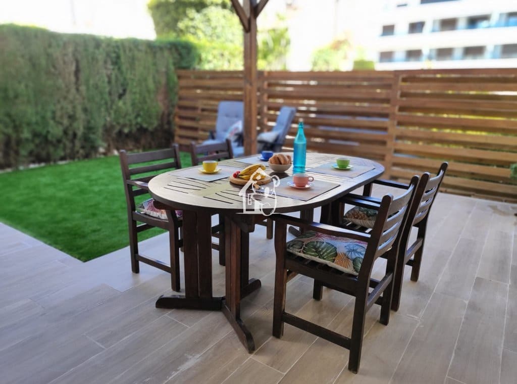 3 soverom Leilighet til leie i Playa Flamenca med garasje - € 1 200 (Ref: 9821829)