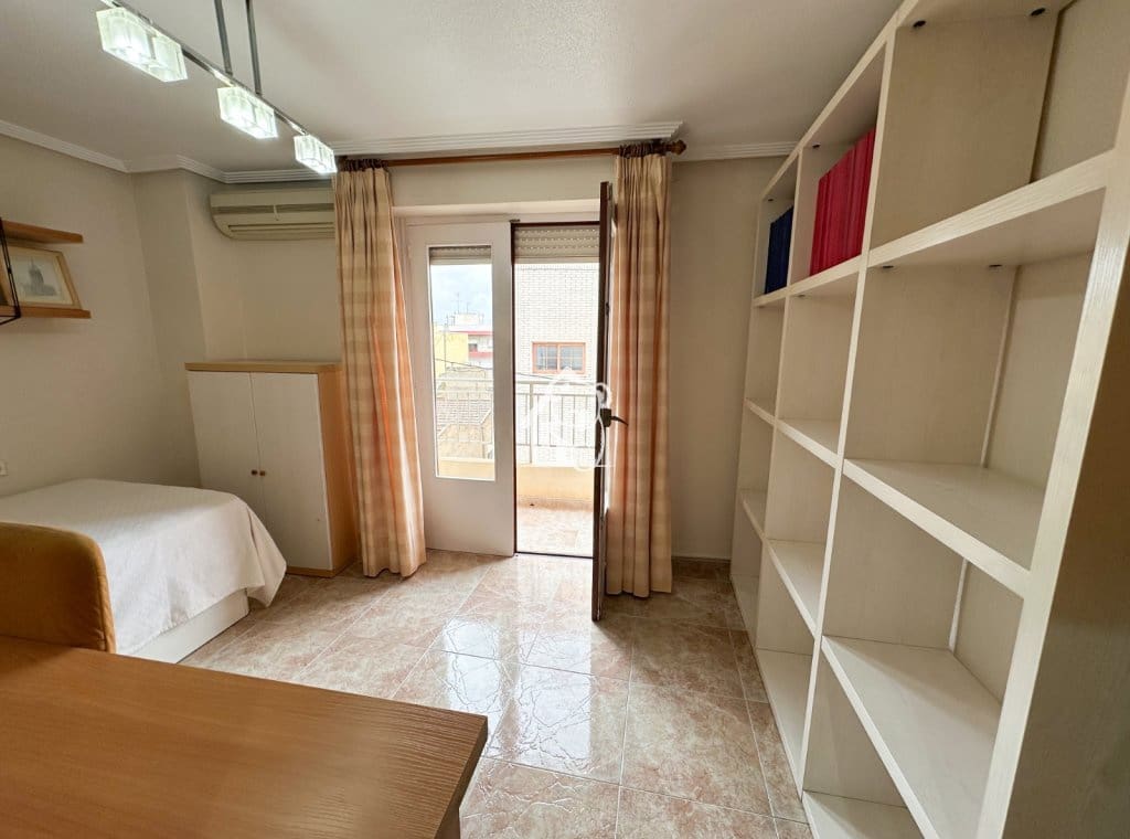 3 bedroom Apartment for rent in Rojales - € 900 (Ref: 9824345)