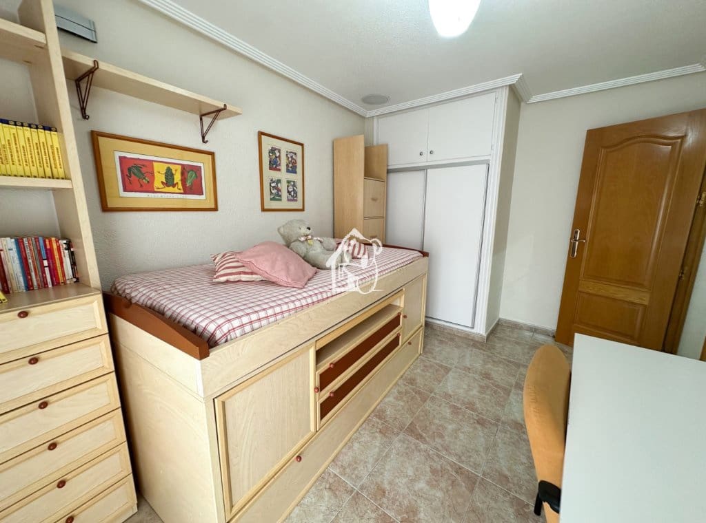 3 bedroom Apartment for rent in Rojales - € 900 (Ref: 9824345)