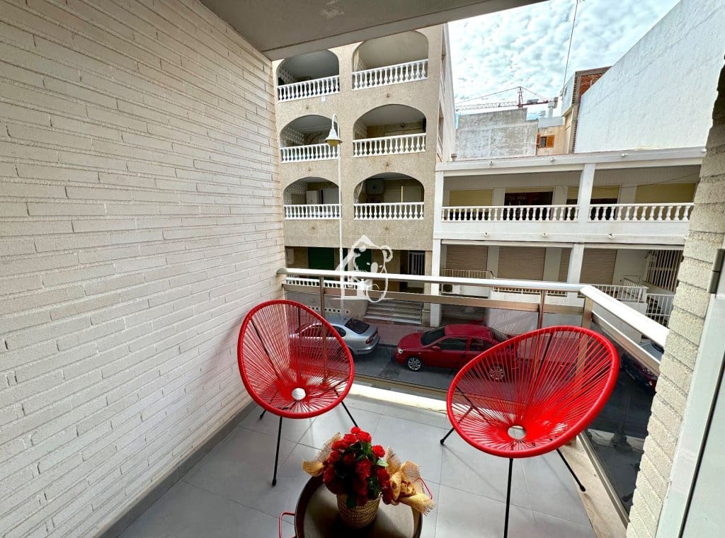 2 bedroom Apartment for rent in Guardamar del Segura - € 850 (Ref: 9824346)