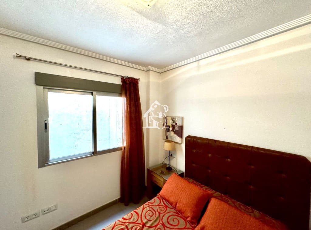 2 bedroom Apartment for rent in Guardamar del Segura - € 850 (Ref: 9824346)