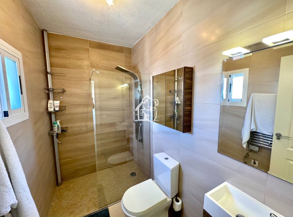 2 slaapkamer Villa te huur in Orihuela Costa - € 1.200 (Ref: 9828133)