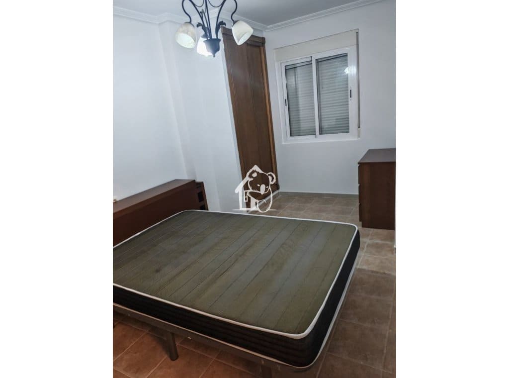 3 bedroom Villa for rent in Bigastro with garage - € 1,100 (Ref: 9830468)