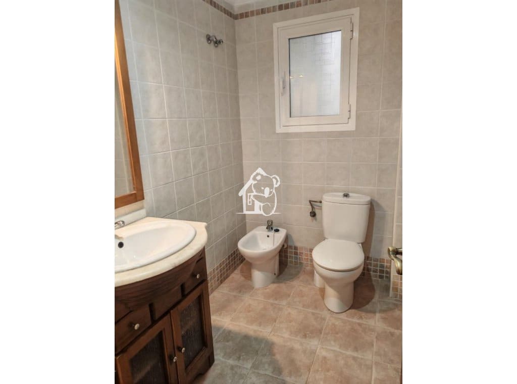 3 bedroom Villa for rent in Bigastro with garage - € 1,100 (Ref: 9830468)