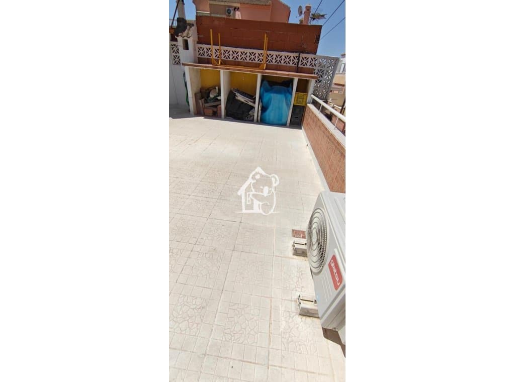 2 bedroom Villa for rent in Orihuela Costa with pool - € 900 (Ref: 9830469)