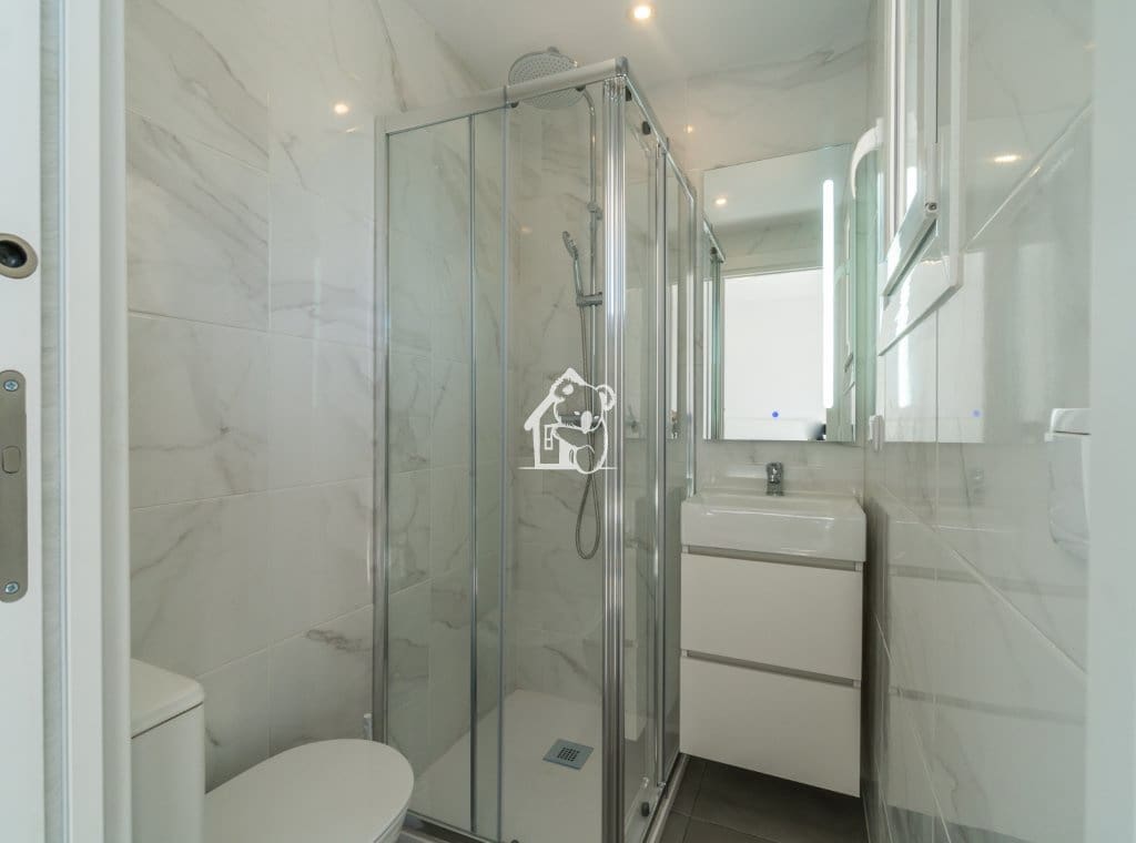 3 slaapkamer Huis te huur in Villamartin met zwembad - € 1.600 (Ref: 9830470)
