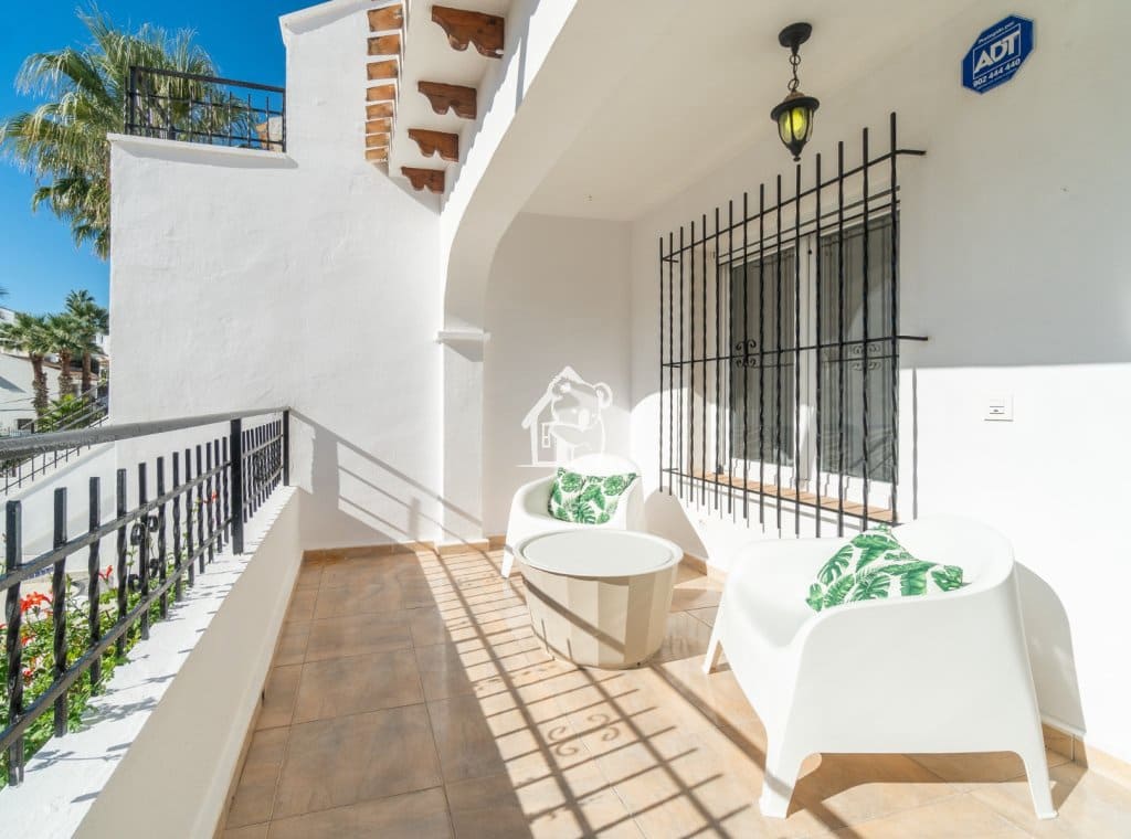 3 slaapkamer Huis te huur in Villamartin met zwembad - € 1.600 (Ref: 9830470)