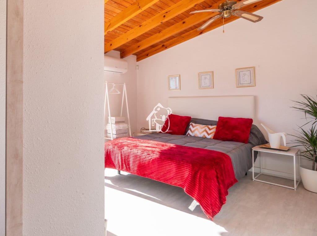 3 slaapkamer Huis te huur in Villamartin met zwembad - € 1.600 (Ref: 9830470)