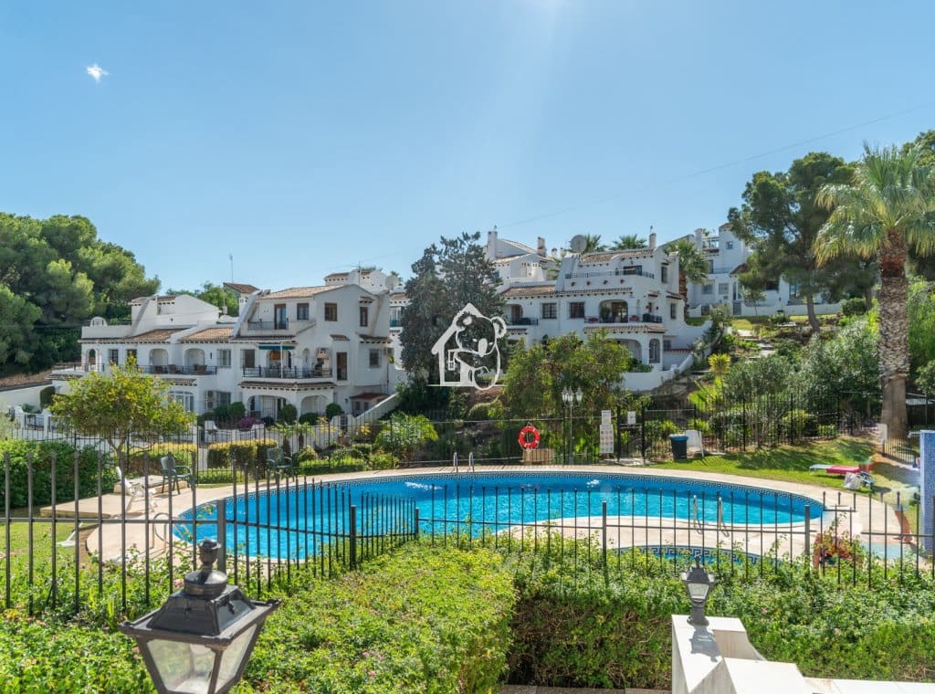 3 slaapkamer Huis te huur in Villamartin met zwembad - € 1.600 (Ref: 9830470)
