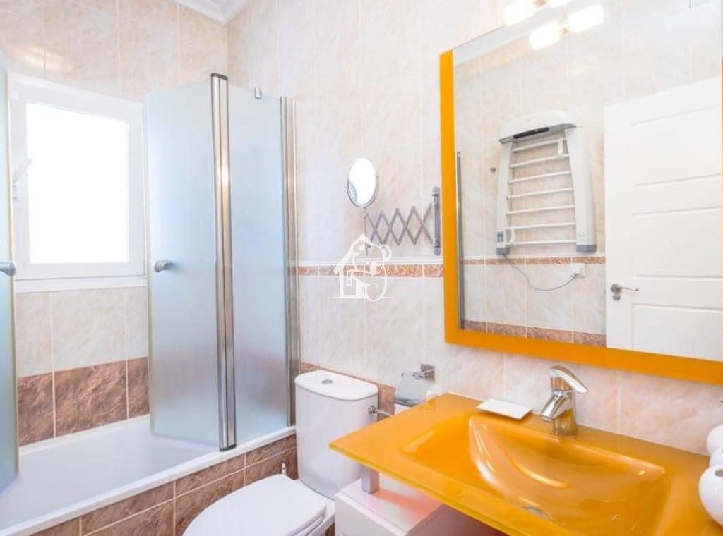3 soveværelse Villa til leje i La Mata med swimmingpool garage - € 1.300 (Ref: 9830471)