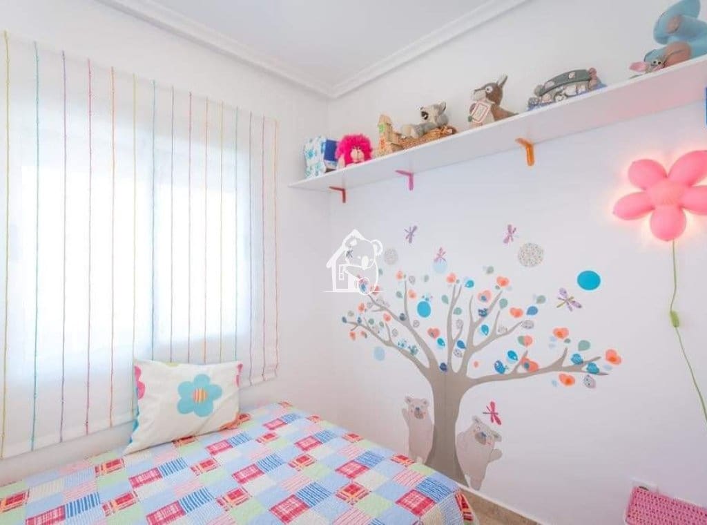 3 soveværelse Villa til leje i La Mata med swimmingpool garage - € 1.300 (Ref: 9830471)