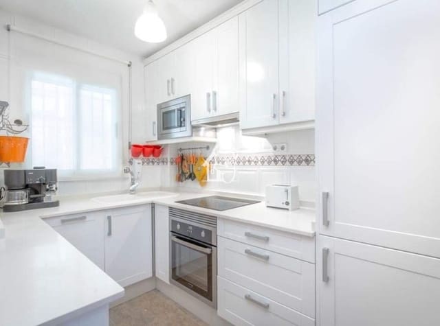 3 sypialnia Willa do wynajęcia w La Mata, Torrevieja z basenem garażem - 1 300 € (Ref: 9830471)