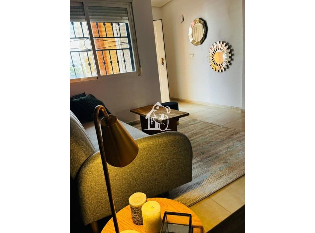 Apartamento de 2 habitaciones en Los Altos en alquiler con piscina - 1.000 € (Ref: 9833116)
