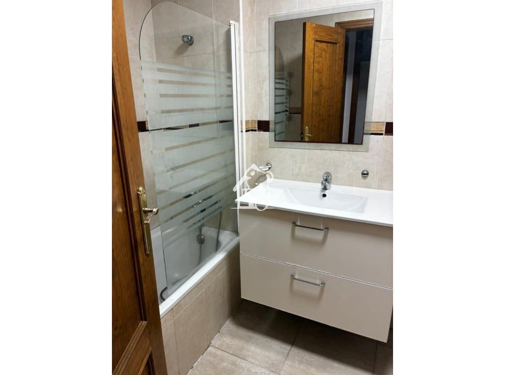 Apartamento de 2 habitaciones en Los Altos en alquiler con piscina - 1.000 € (Ref: 9833116)
