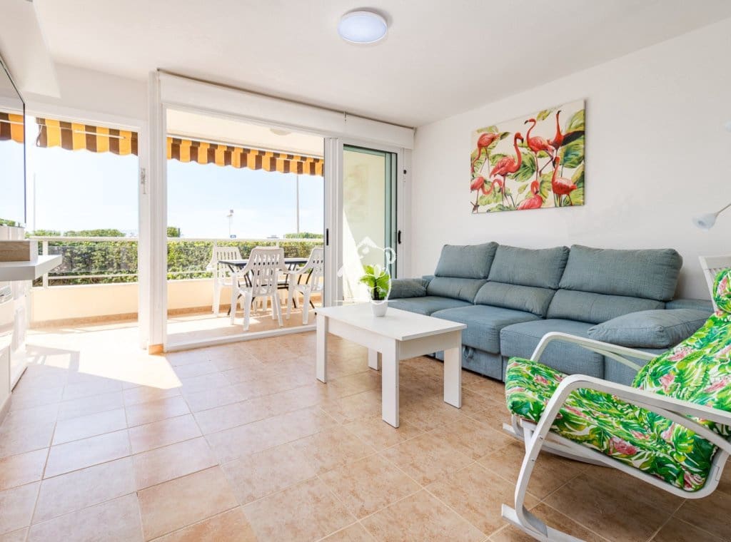 3 bedroom Apartment for rent in Torrevieja with pool - € 1,200 (Ref: 9838754)