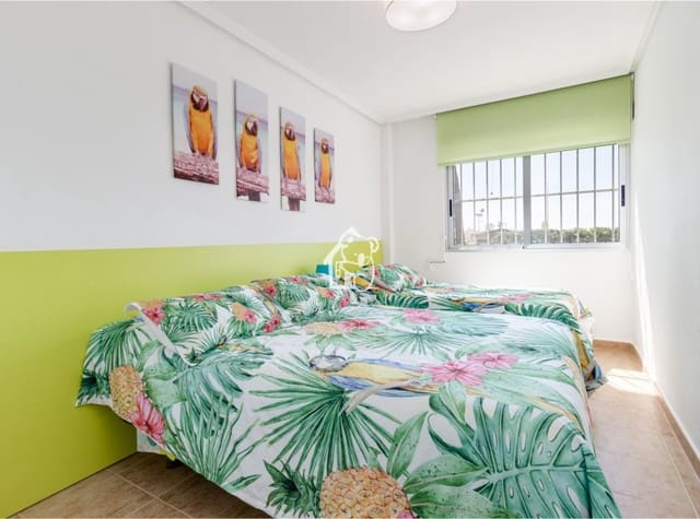 3 makuuhuone Huoneisto vuokrattavana paikassa Playa de los Locos, Torrevieja mukana uima-altaan 
autotalli - 1 200 € (Ref: 9838754)