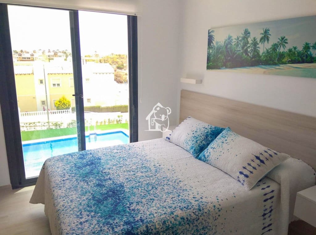 2 bedroom Apartment for rent in Villamartin with pool garage - € 1,200 (Ref: 9841943)
