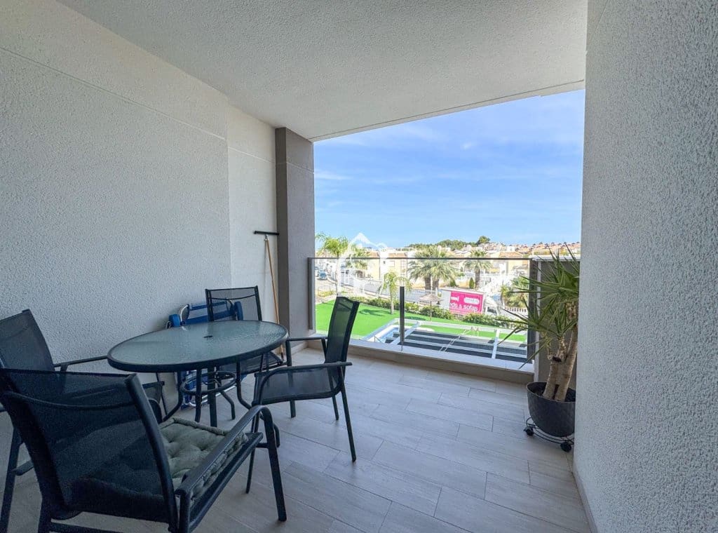 2 bedroom Apartment for rent in Villamartin with pool garage - € 1,200 (Ref: 9841943)