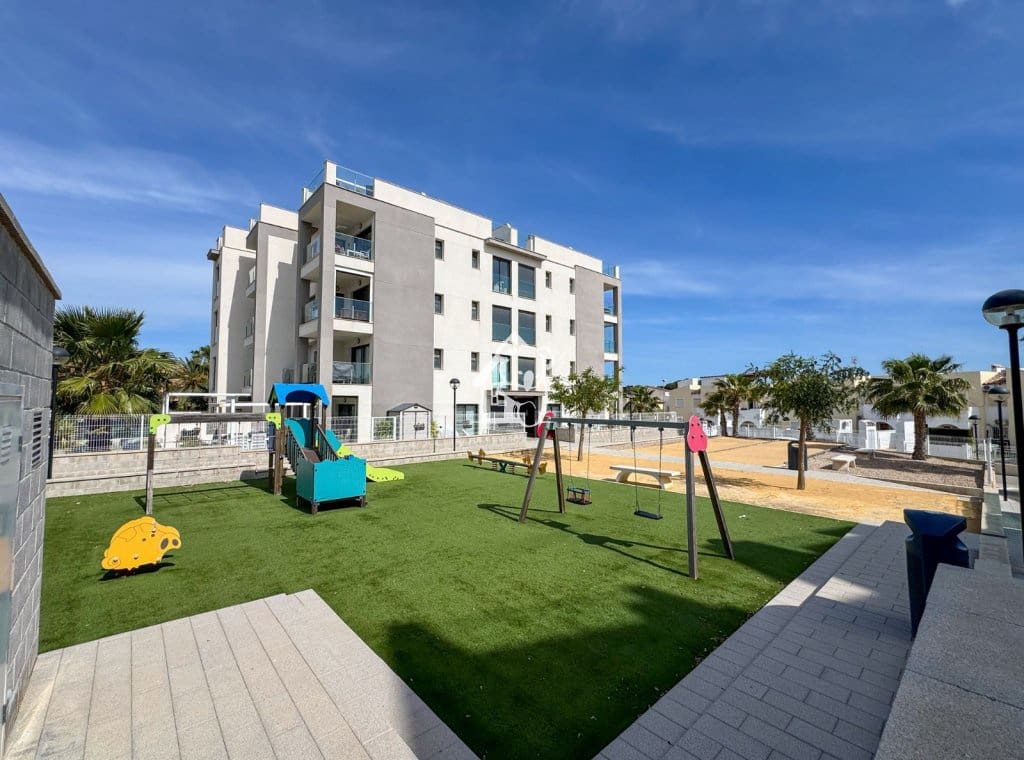 2 bedroom Apartment for rent in Villamartin with pool garage - € 1,200 (Ref: 9841943)