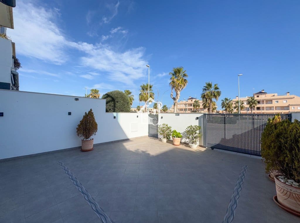 3 Zimmer Apartment zu vermieten in Torre de la Horadada mit Pool - 1.800 € (Ref: 9841944)