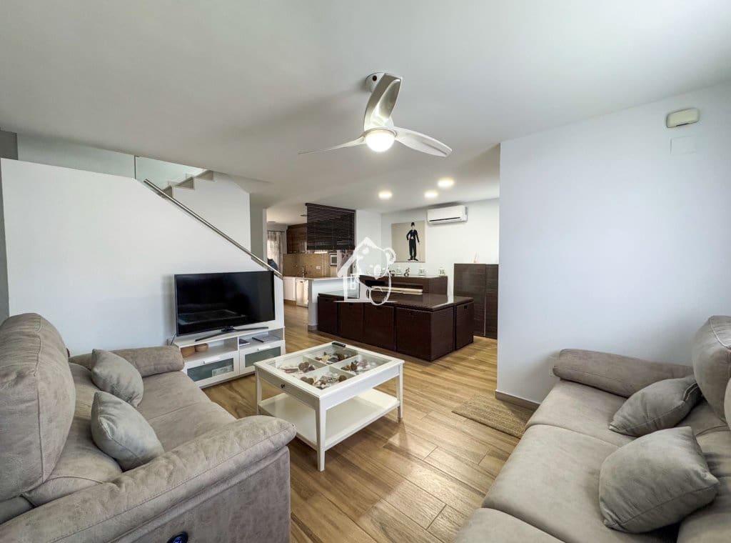3 Zimmer Apartment zu vermieten in Torre de la Horadada mit Pool - 1.800 € (Ref: 9841944)