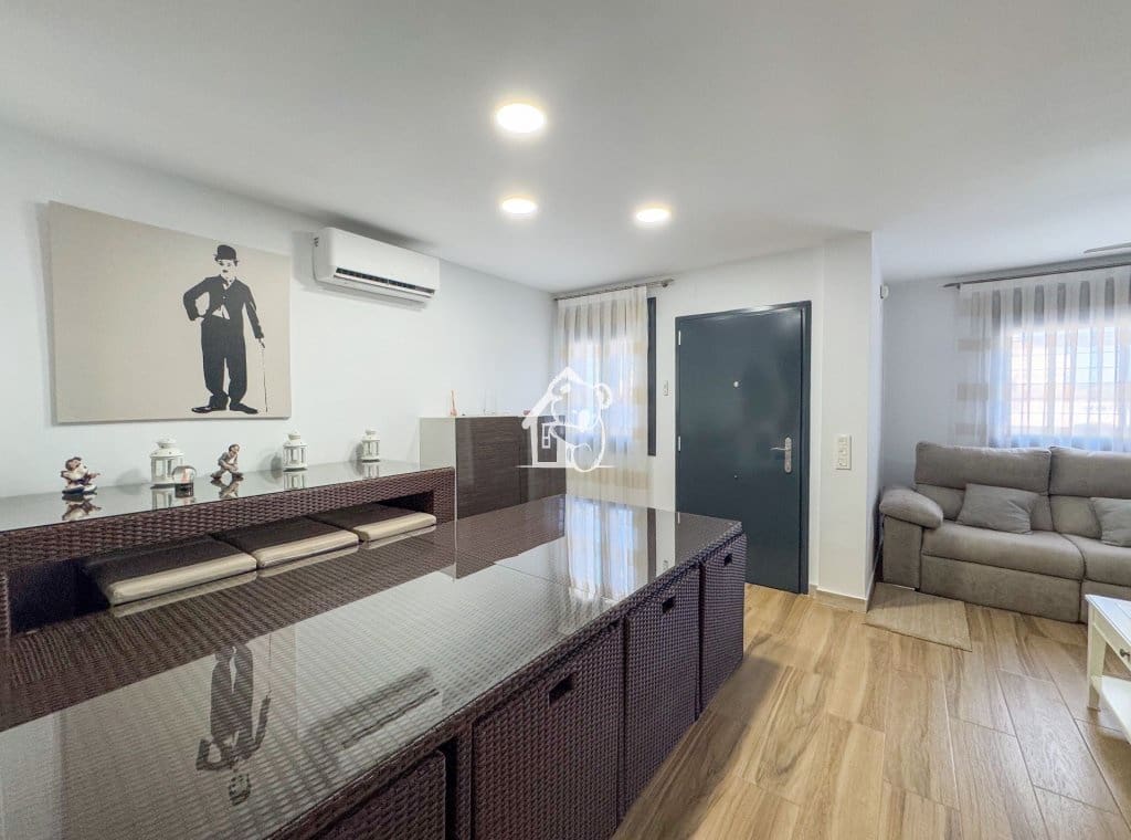 3 Zimmer Apartment zu vermieten in Torre de la Horadada mit Pool - 1.800 € (Ref: 9841944)
