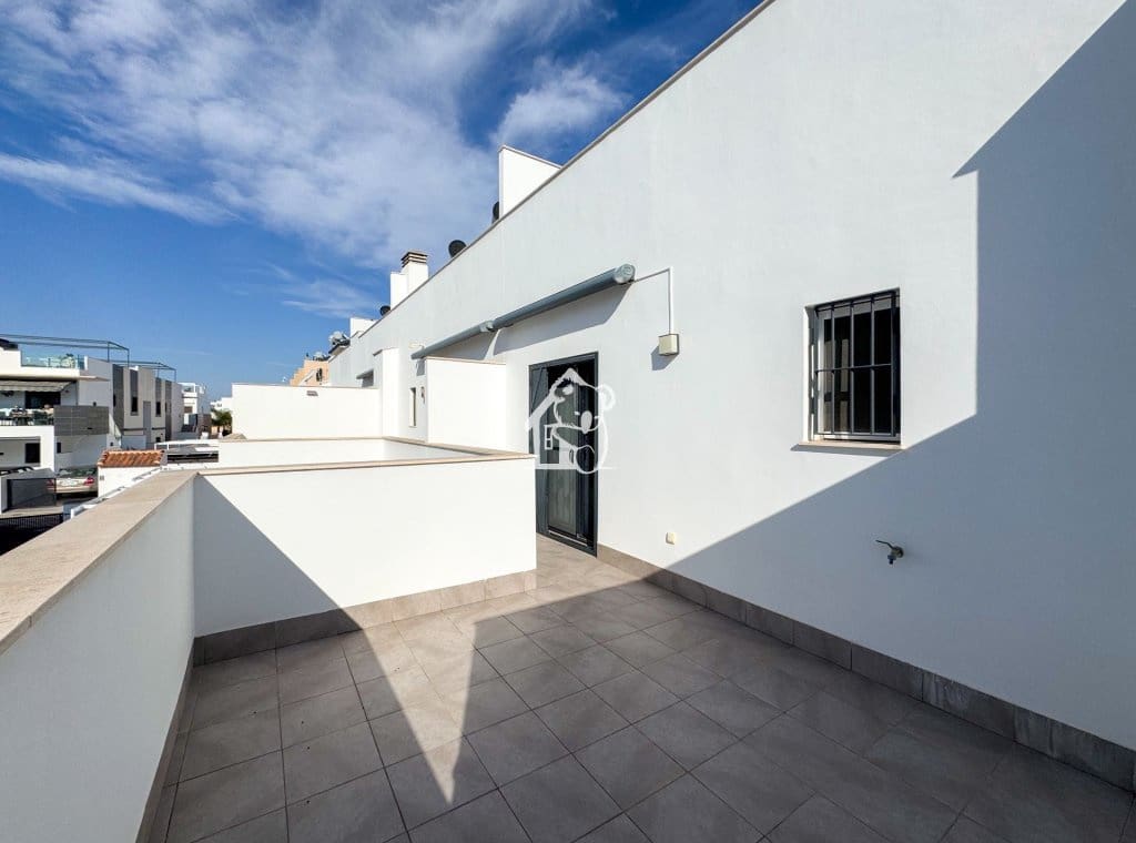3 Zimmer Apartment zu vermieten in Torre de la Horadada mit Pool - 1.800 € (Ref: 9841944)