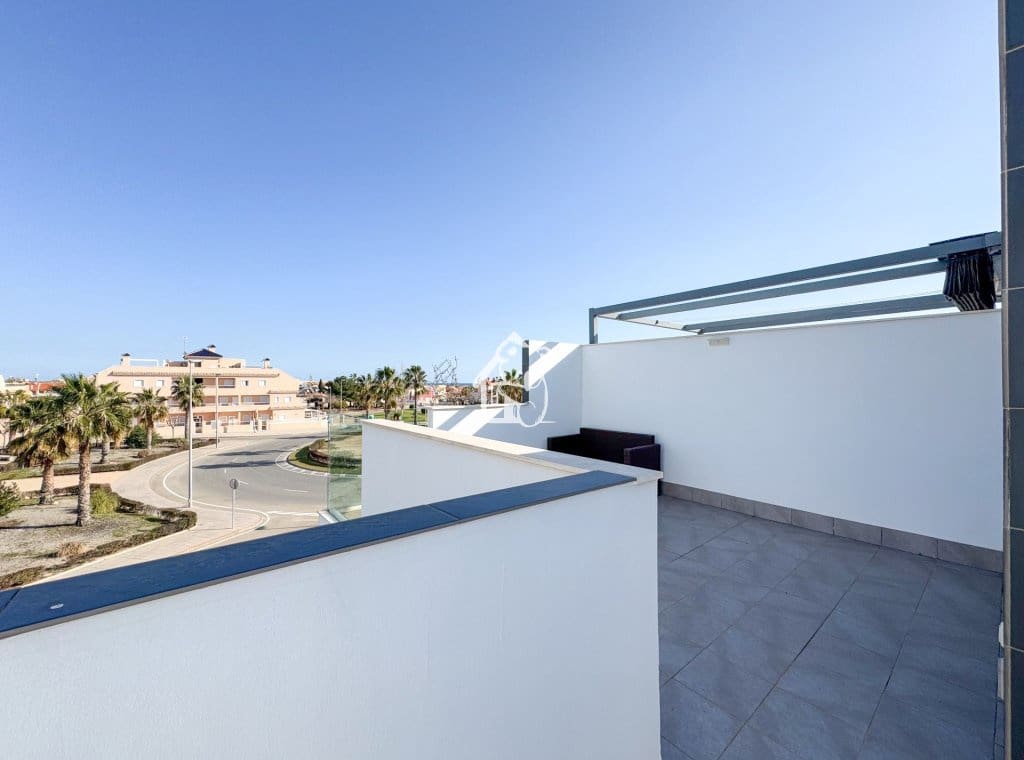 3 Zimmer Apartment zu vermieten in Torre de la Horadada mit Pool - 1.800 € (Ref: 9841944)
