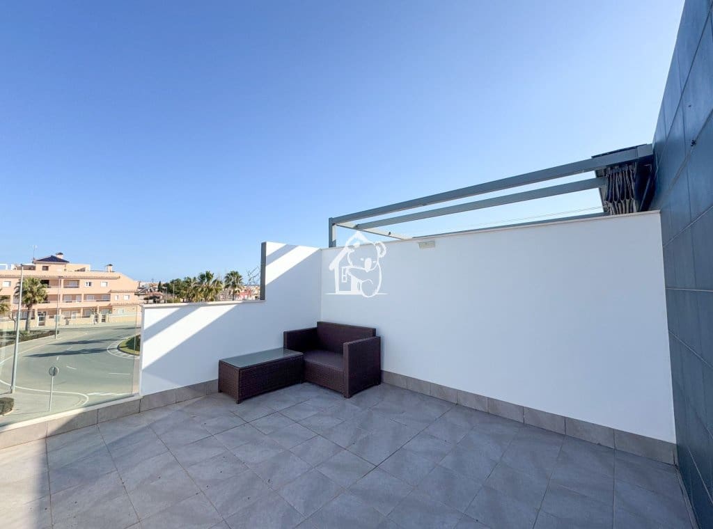 3 Zimmer Apartment zu vermieten in Torre de la Horadada mit Pool - 1.800 € (Ref: 9841944)