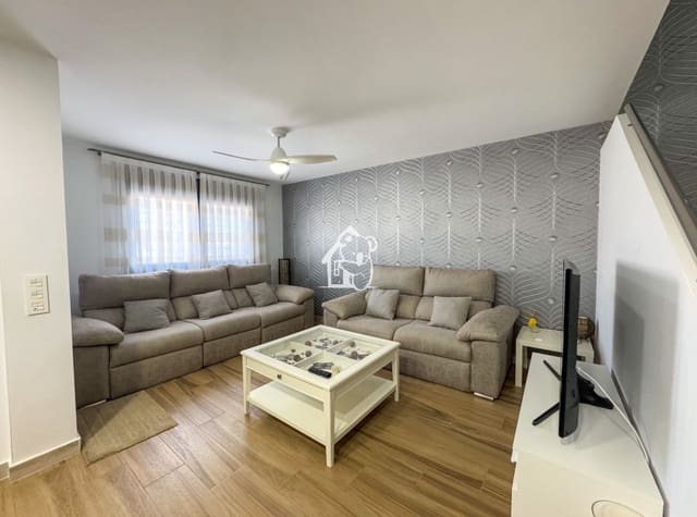 3 bedroom Apartment for rent in Torre de la Horadada, Pilar de la Horadada with pool - € 1,800 (Ref: 9841944)