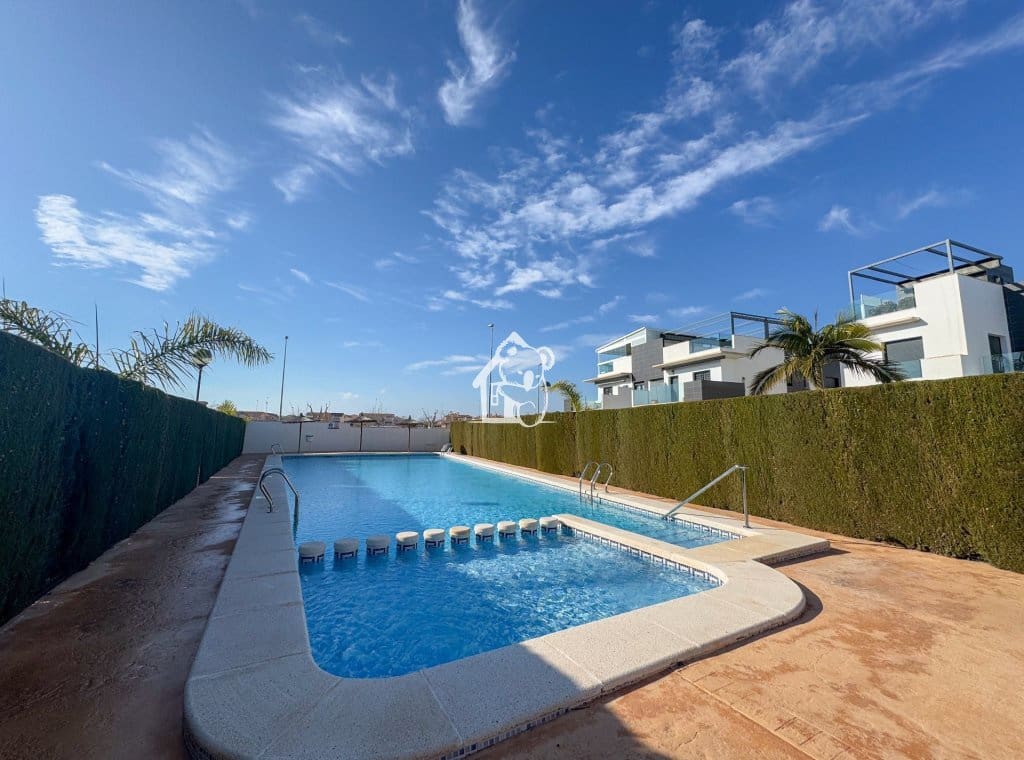 3 Zimmer Apartment zu vermieten in Torre de la Horadada mit Pool - 1.800 € (Ref: 9841944)