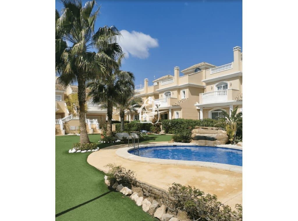 3 bedroom Villa for rent in San Fulgencio with pool garage - € 1,590 (Ref: 9844686)