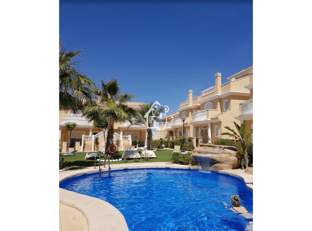 3 bedroom Villa for rent in San Fulgencio with pool garage - € 1,590 (Ref: 9844686)