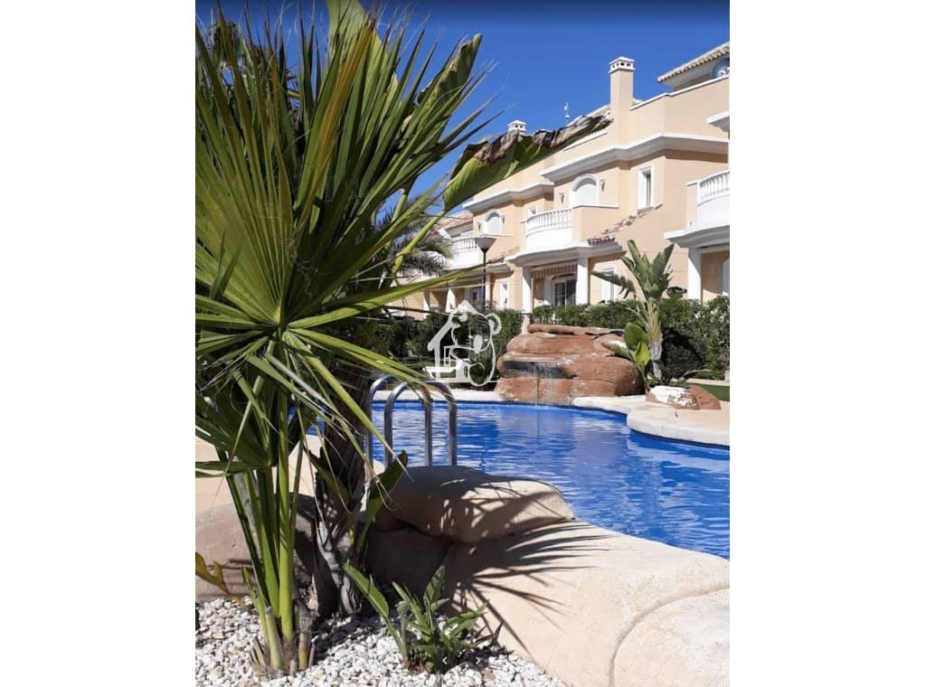 3 bedroom Villa for rent in San Fulgencio with pool garage - € 1,590 (Ref: 9844686)