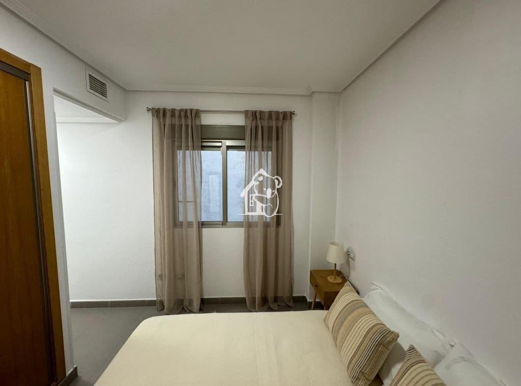 2 bedroom Apartment for rent in Guardamar del Segura - € 850 (Ref: 9844687)