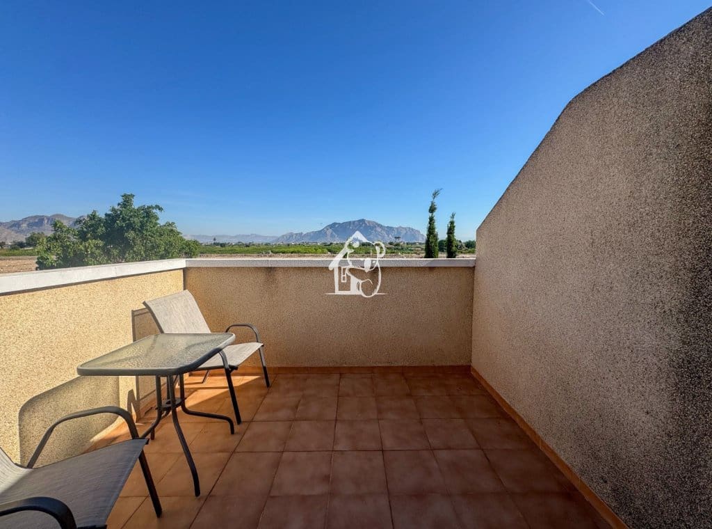 3 bedroom Townhouse for rent in Bigastro with garage - € 850 (Ref: 9844688)