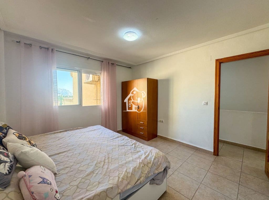 3 bedroom Townhouse for rent in Bigastro with garage - € 850 (Ref: 9844688)