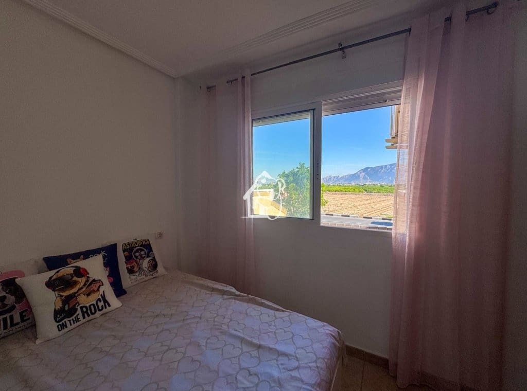 3 bedroom Townhouse for rent in Bigastro with garage - € 850 (Ref: 9844688)