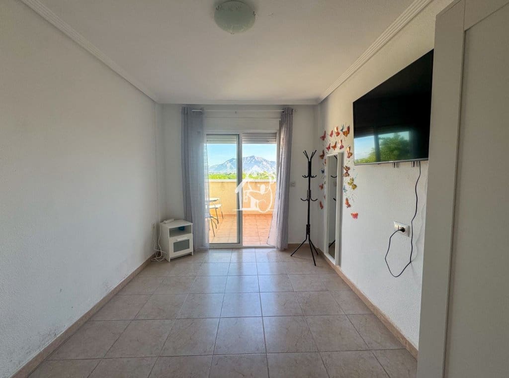 3 bedroom Townhouse for rent in Bigastro with garage - € 850 (Ref: 9844688)