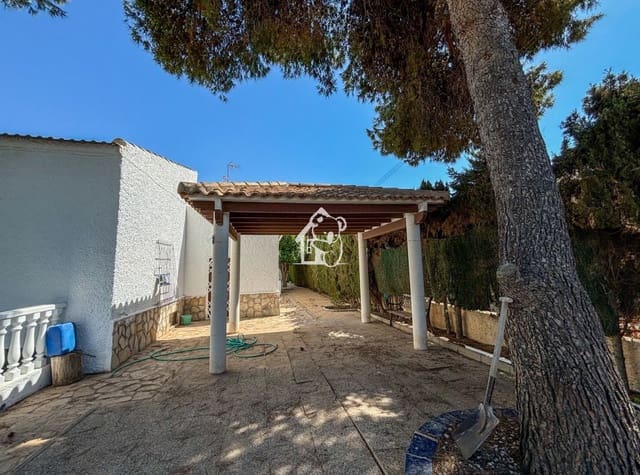 5 bedroom Villa for rent in Aguas Nuevas, Torrevieja with pool garage - € 2,500 (Ref: 9848486)